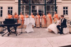 Freie Trauung mit Gospelchor mit Trauredner Volker Dymel 